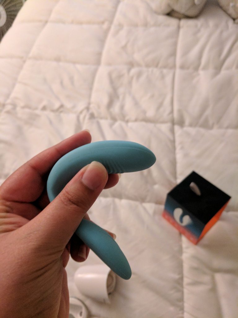 We-Vibe opened a bit, to show its flexibility. The strong curve is not a much more gradual curve.