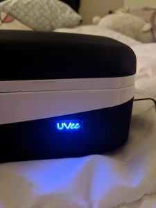UVee logo glowing while charging
