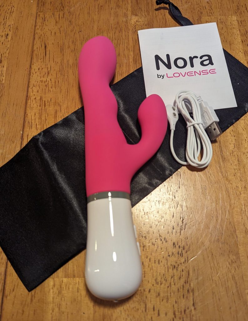 Nora with bag and cable and instructions