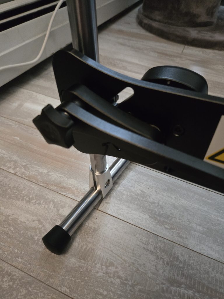 Knob set at one end for longest stroke length